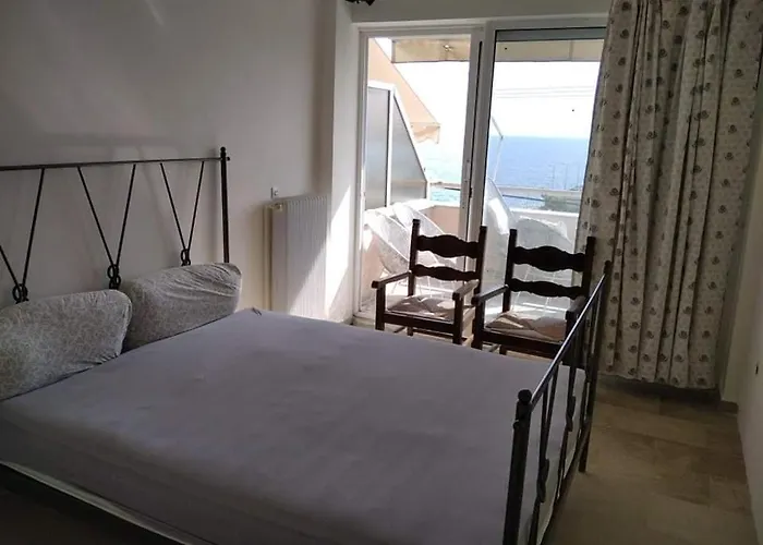 Super View Seafront Apartment