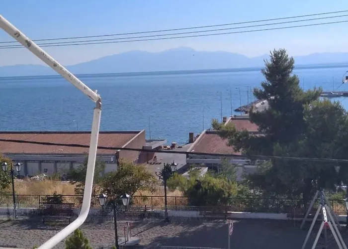 Super View Seafront Apartment
