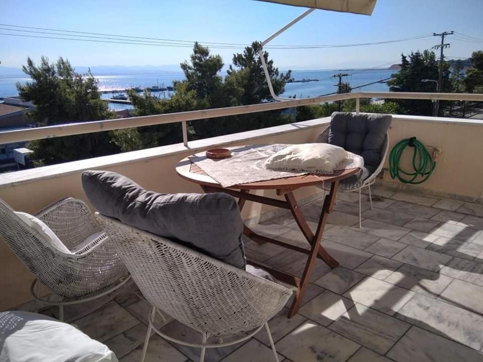Super View Seafront * Неа-Миханиона